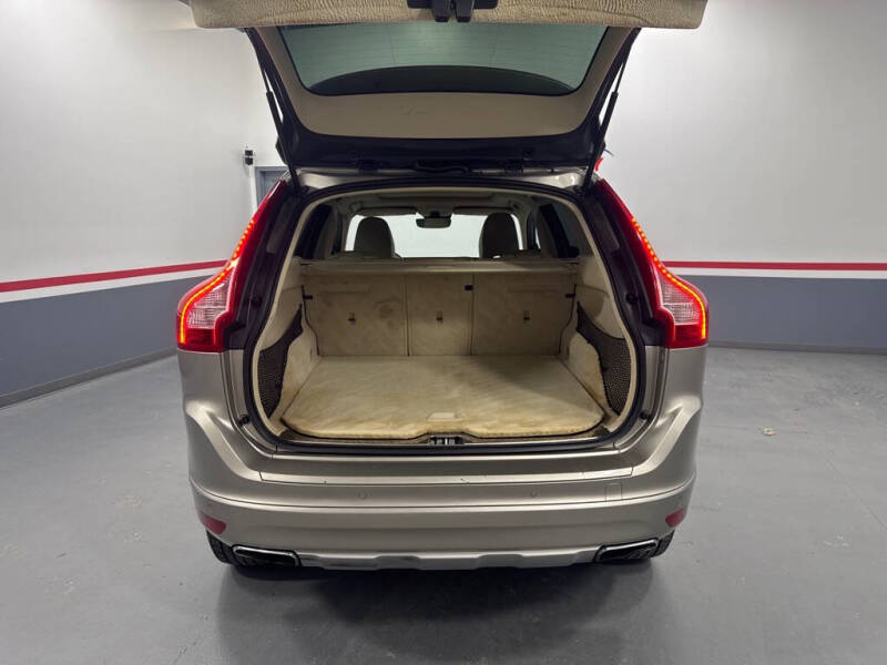 2016 Volvo XC60 T5 Drive-E Premier
