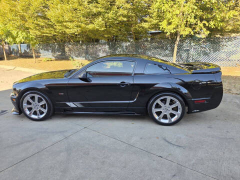 2005 Ford Mustang GT Premium