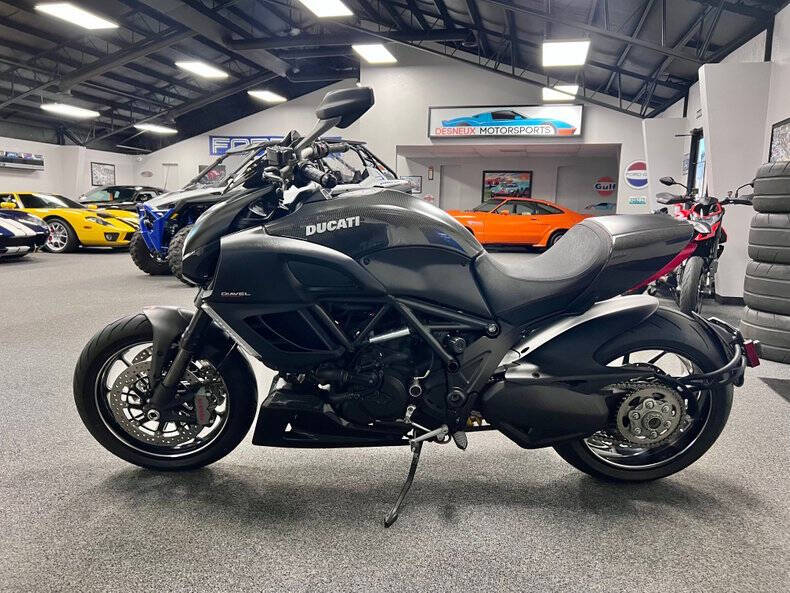 2012 Ducati Diavel Carbon Series
