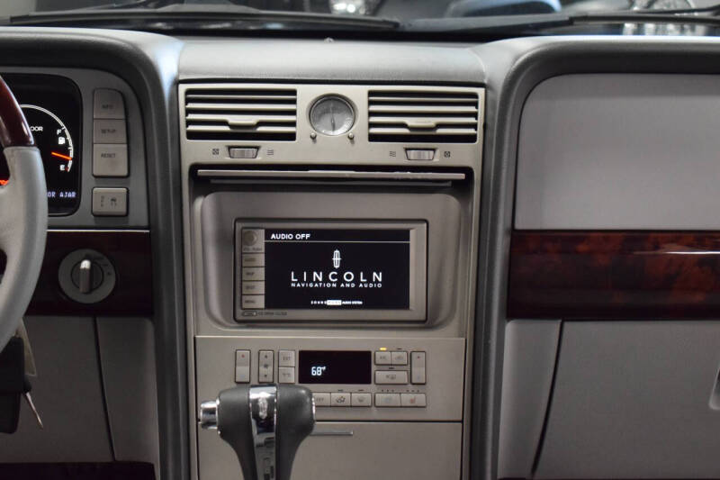 2006 Lincoln Navigator Luxury