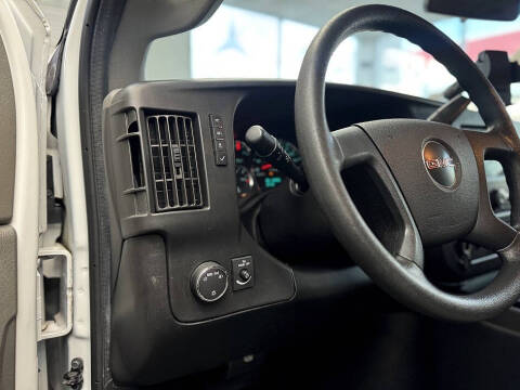 2018 GMC Savana 2500