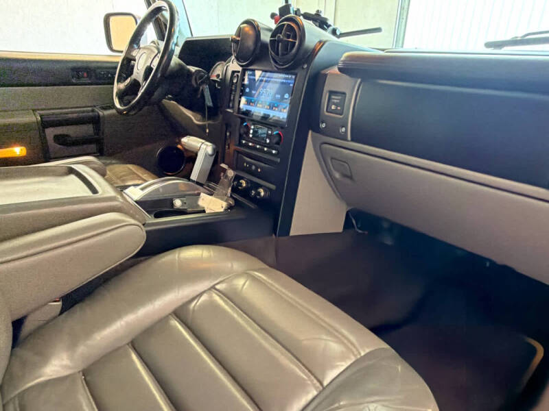 2004 HUMMER H2