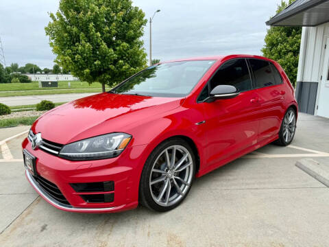 2017 Volkswagen Golf R 4Motion
