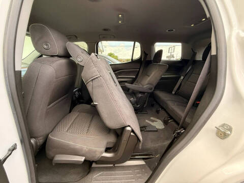 2017 GMC Acadia SLE-2