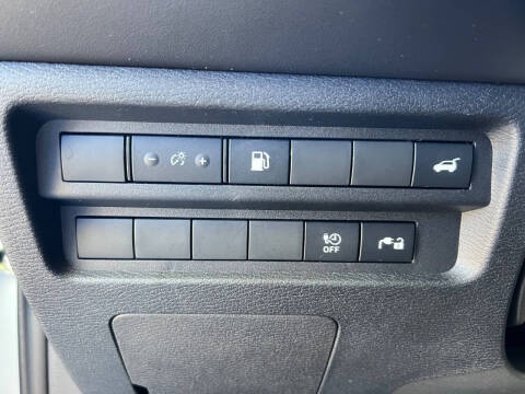 2024 Mitsubishi Outlander PHEV SE