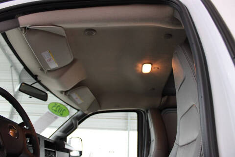 2025 Chevrolet Express 2500
