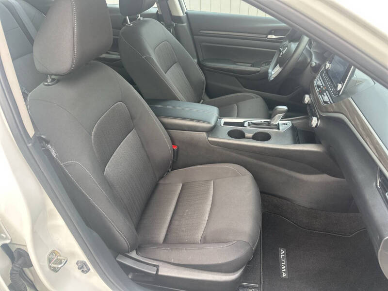 2025 Nissan Altima 2.5 SV