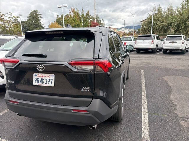 2025 Toyota RAV4 Hybrid XLE