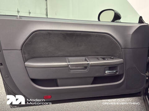 2009 Dodge Challenger SRT8