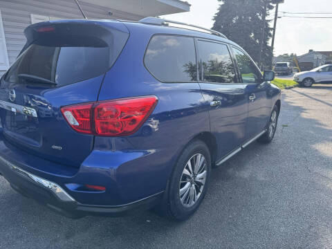 2018 Nissan Pathfinder SV