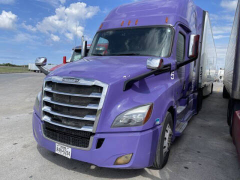 2018 Freightliner Cascadia for sale at KIAN MOTORS INC in Plano TX