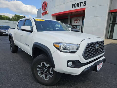 2021 Toyota Tacoma for sale at Auto Smart of Pekin in Pekin IL