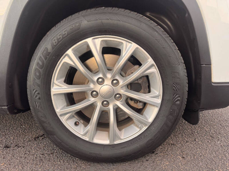 2019 Jeep Cherokee Latitude