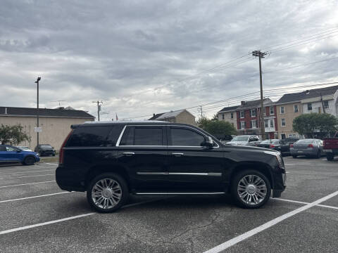 2018 Cadillac Escalade Luxury
