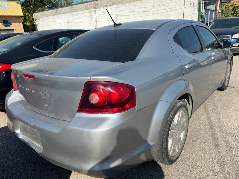 2014 Dodge Avenger null photo 4