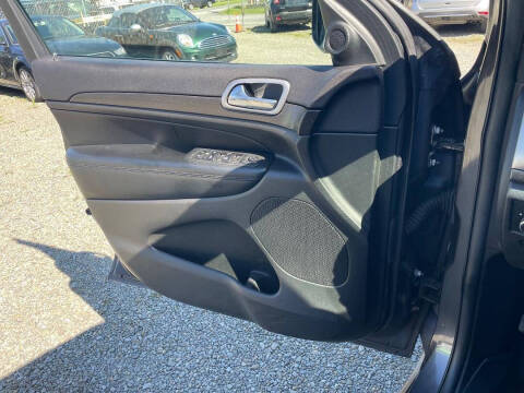 2018 Jeep Grand Cherokee Laredo E