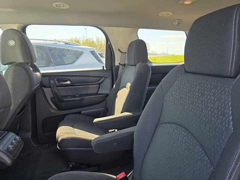 2015 GMC Acadia SLE-2