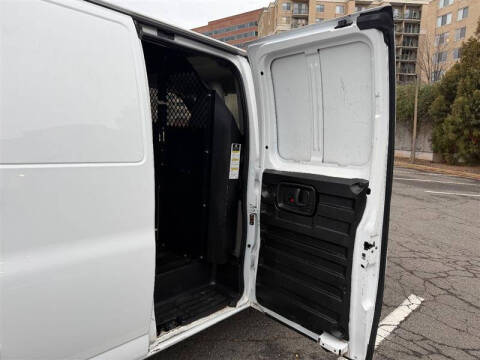 2021 Chevrolet Express 2500