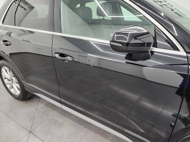 2023 Audi Q3 quattro S line Premium 45 TFSI