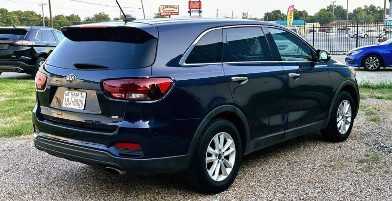 2019 Kia Sorento LX
