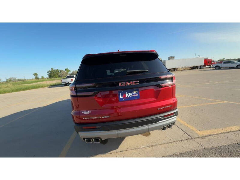 2026 GMC Acadia Elevation
