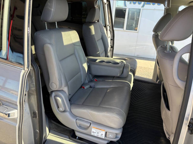 2016 Honda Odyssey Touring photo 19