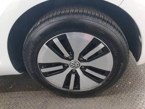 2017 Volkswagen e-Golf SEL Premium