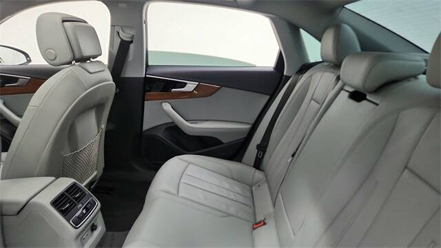 2024 Audi A4 quattro Premium Plus 40 TFSI