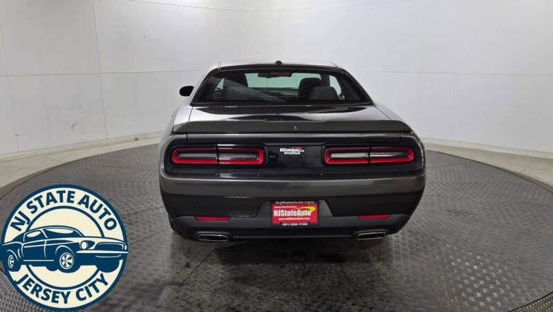 2020 Dodge Challenger SXT