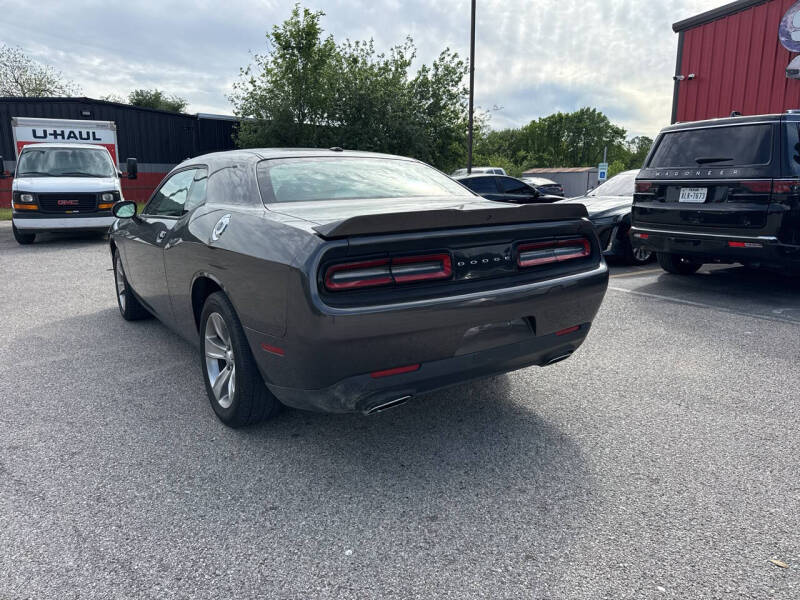 2022 Dodge Challenger SXT