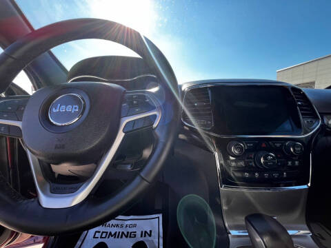 2019 Jeep Grand Cherokee Laredo