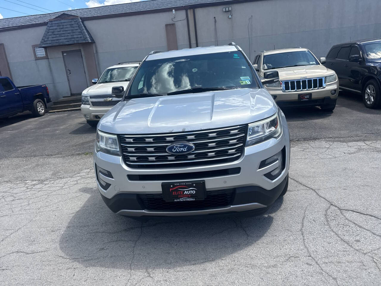 Dk. Gray 2016 Ford Explorer XLT AWD XLT 4dr SUV 2