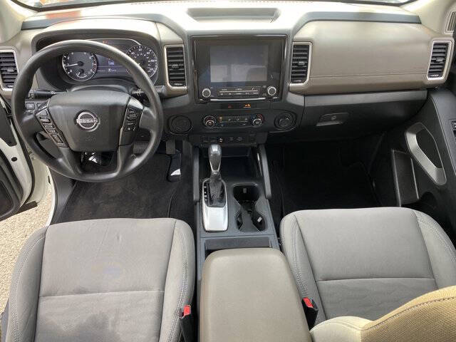 2022 Nissan Frontier SV