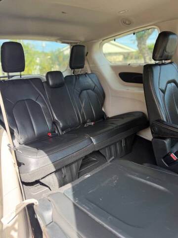 2020 Chrysler Pacifica Touring L