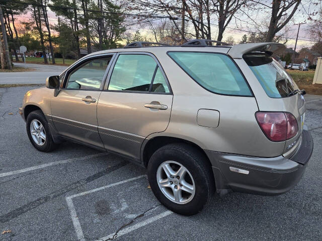 2000 Lexus RX 300 for sale at QUEENSGATE AUTO SALES in York, PA