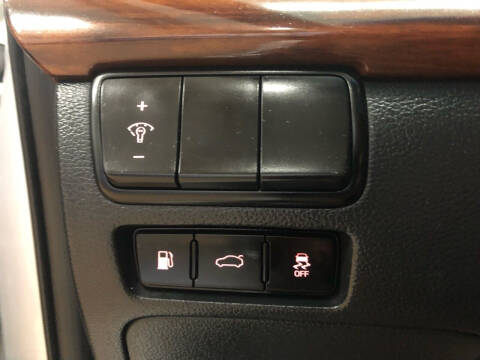 2017 Kia Cadenza Premium