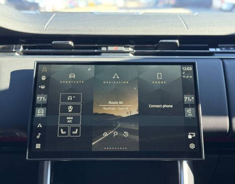 2024 Land Rover Range Rover P400 SE LWB