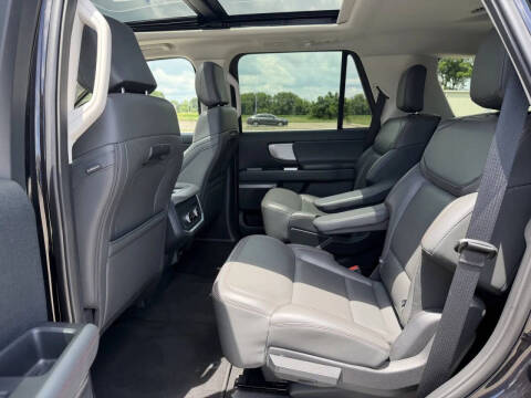 2025 Ford Expedition Active