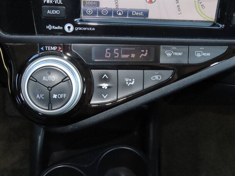 2015 Toyota Prius c Three