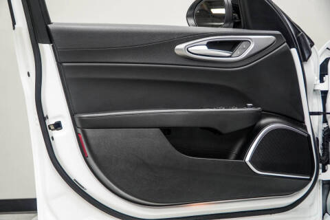 2022 Alfa Romeo Giulia Veloce