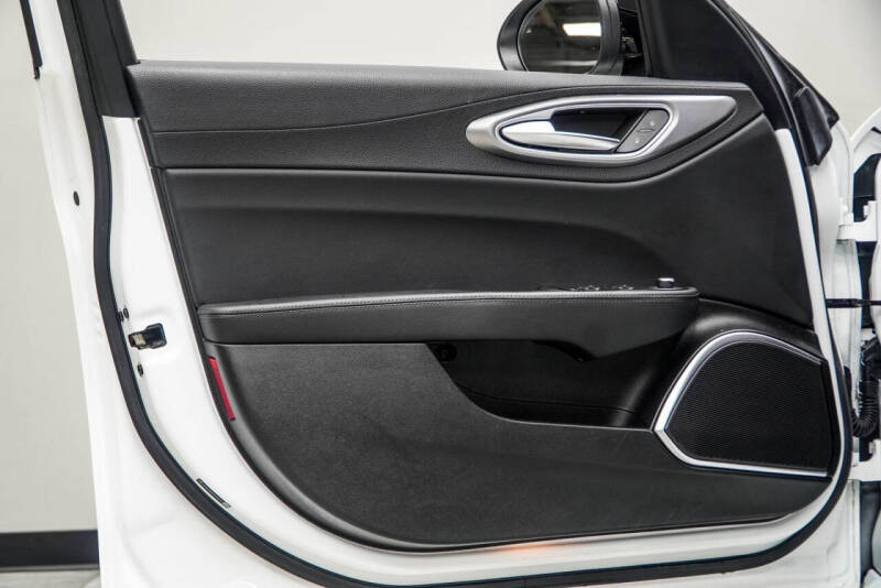 2022 Alfa Romeo Giulia Veloce