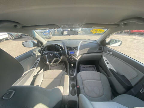 2012 Hyundai Accent GS