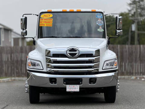 2025 Hino L6