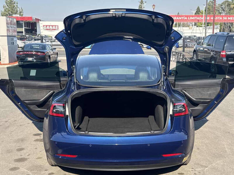 2019 Tesla Model 3 Mid Range