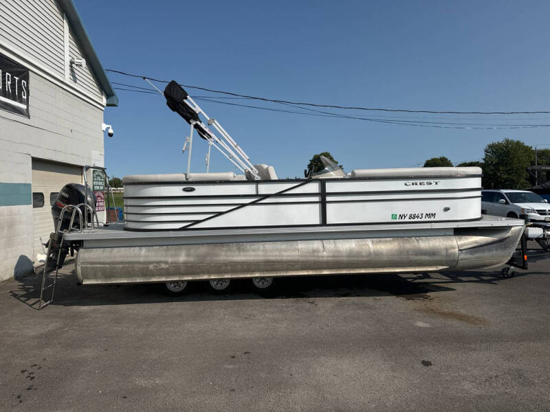 2017 Crest II 230 SLC