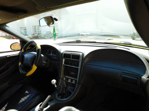 2004 Ford Mustang Mach 1 Premium