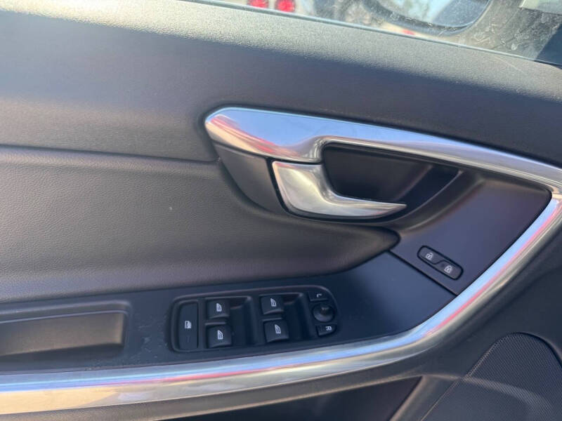 2015 Volvo V60 T5 Drive-E Premier
