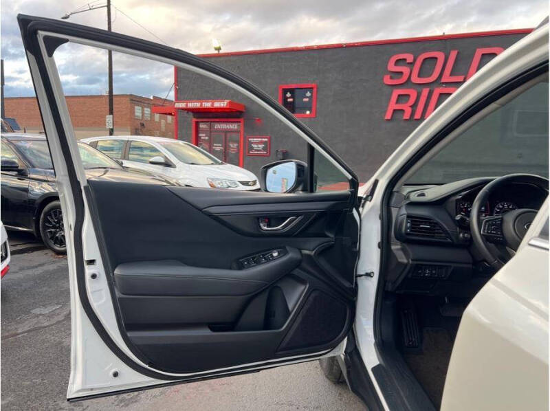 2023 Subaru Outback Premium