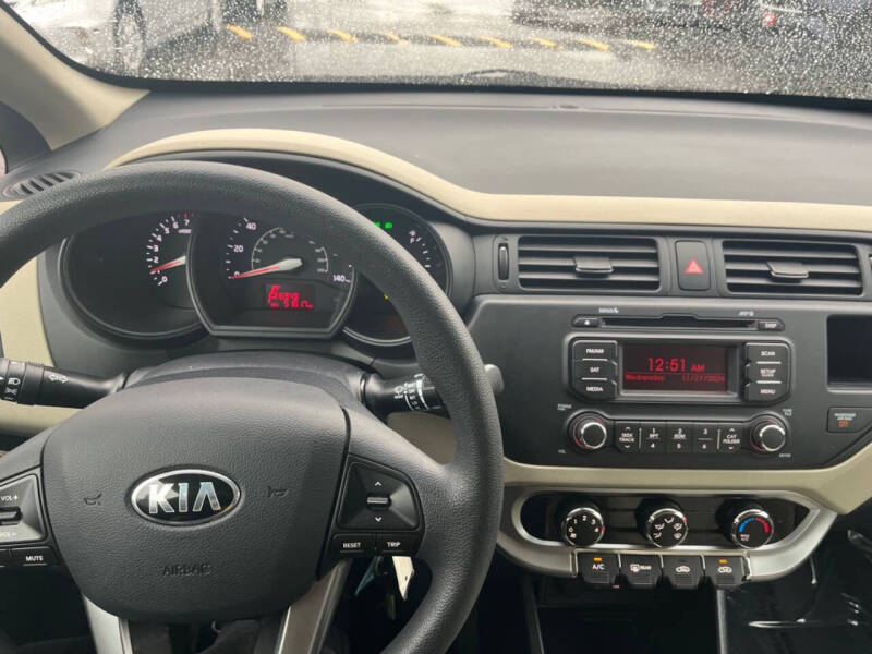 2013 Kia Rio 5-Door LX