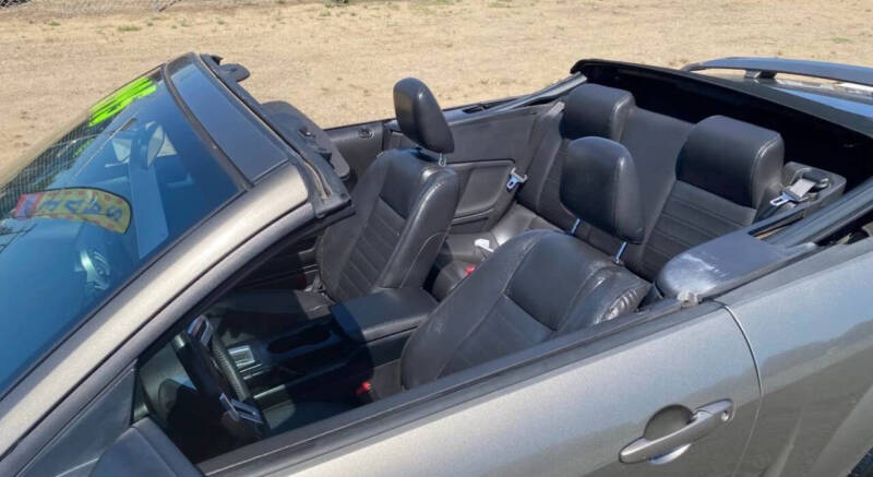 2005 Ford Mustang GT Premium